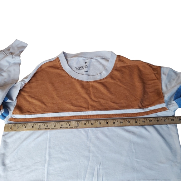 SO Lounge Life Cropped Sweatshirt - Brown, White, and Blue. LG. E0075 - Picture 4 of 8